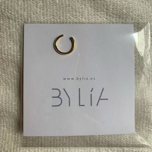 Dainty gold ear cuff/huggie